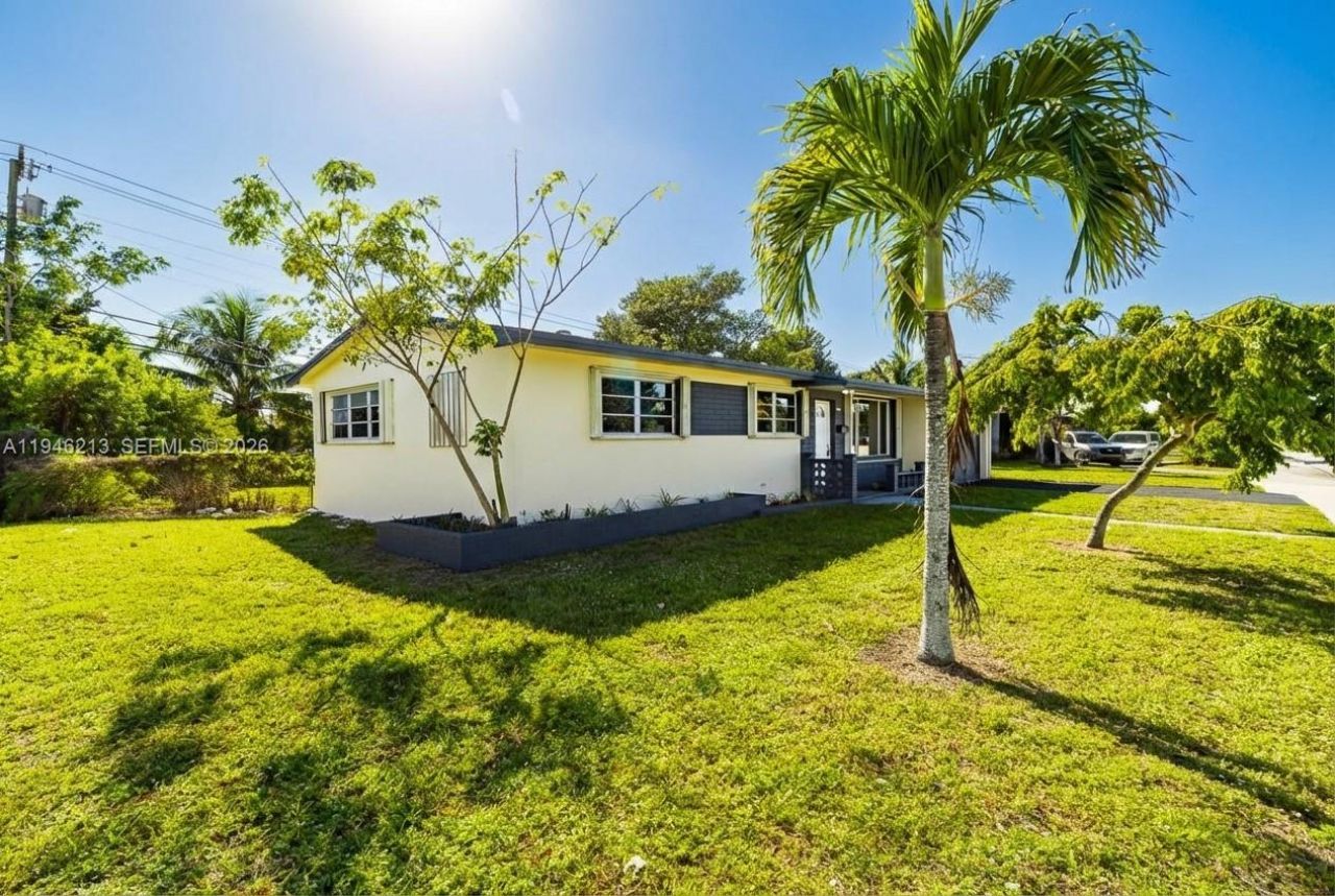 360 NW 199th St, Miami Gardens, FL 33169 Photo