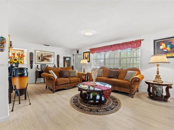 7051 SW 2nd Ct , Pembroke Pines, FL 33023