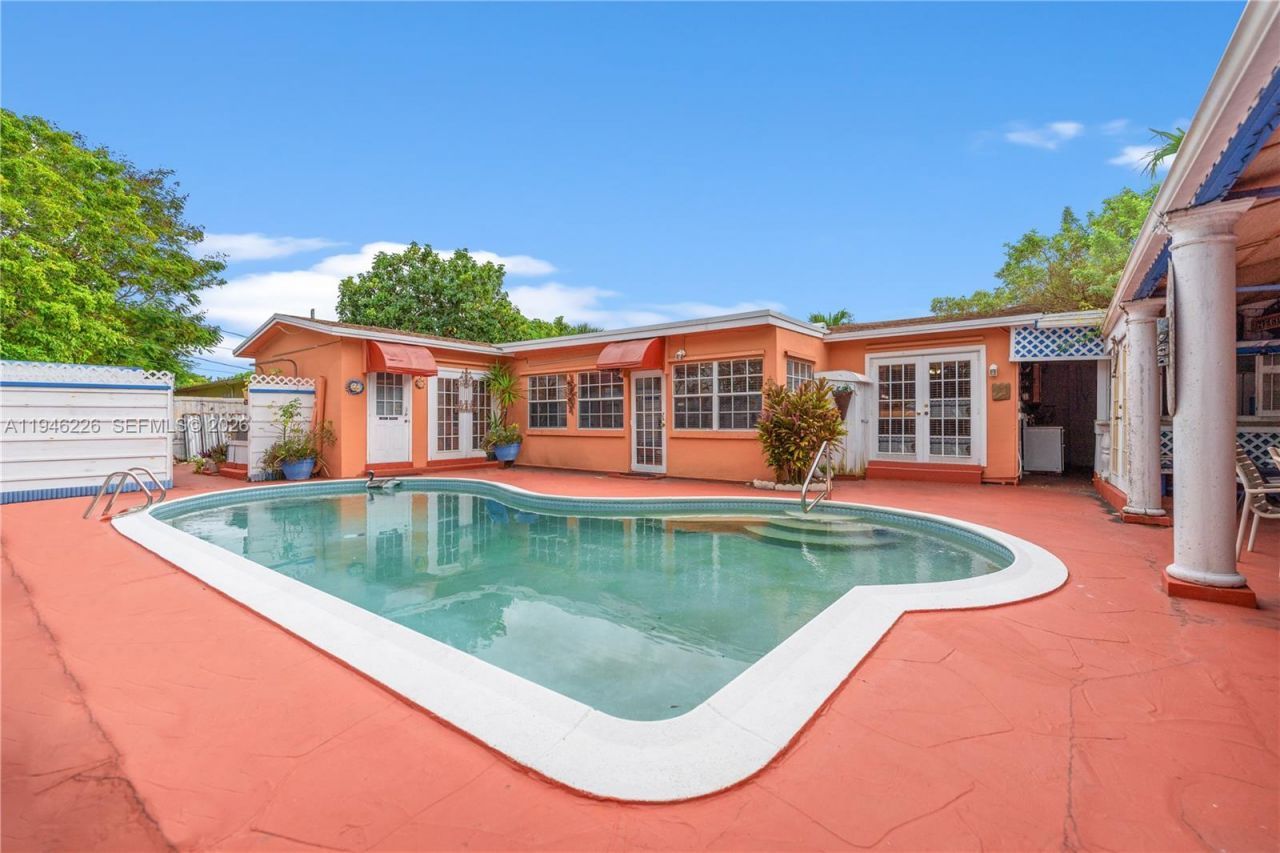 7051 SW 2nd Ct, Pembroke Pines, FL 33023 Photo