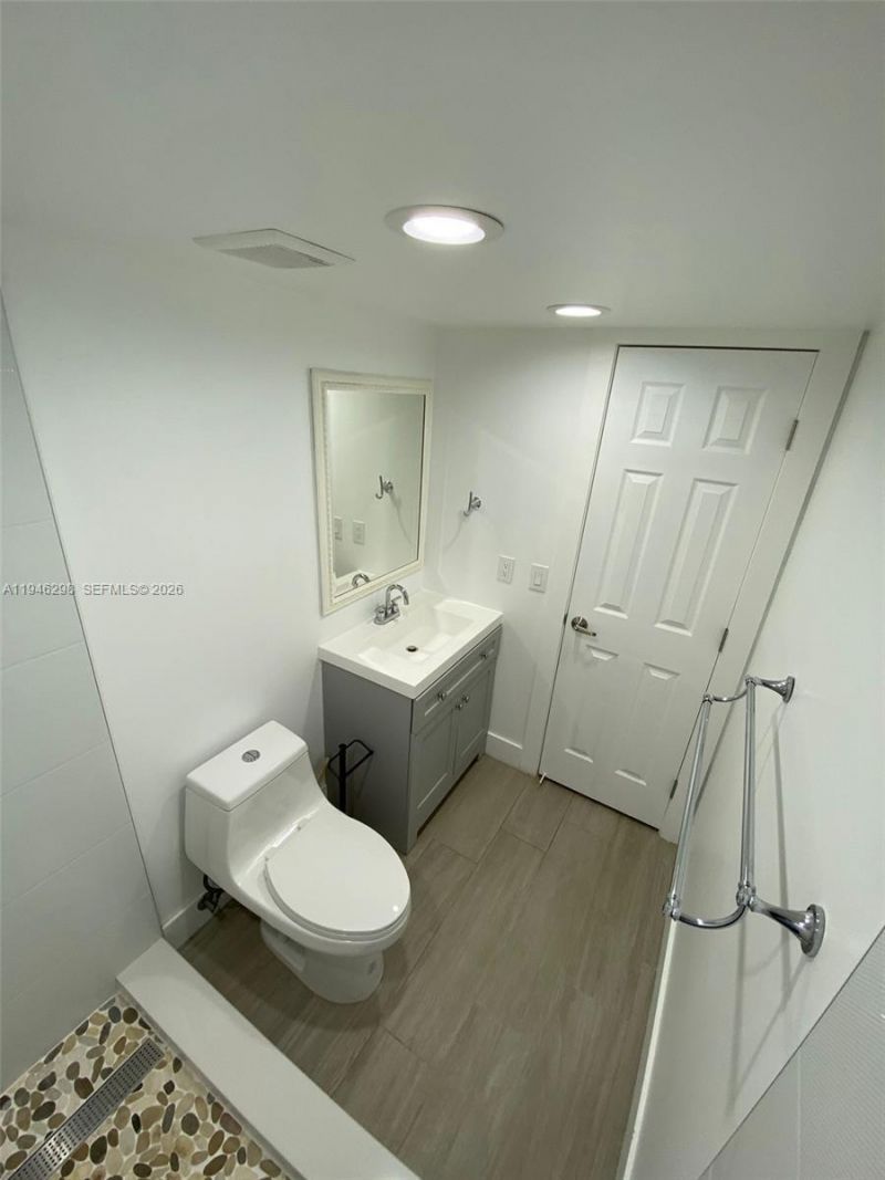 4805 NW 7th St, Unit 103-15, Miami, FL 33126 Photo