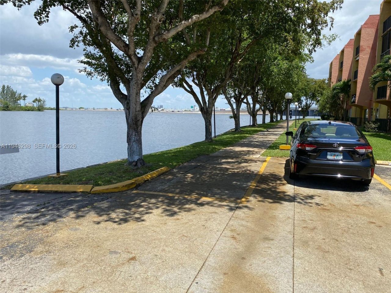 4805 NW 7th St, Unit 103-15, Miami, FL 33126 Photo