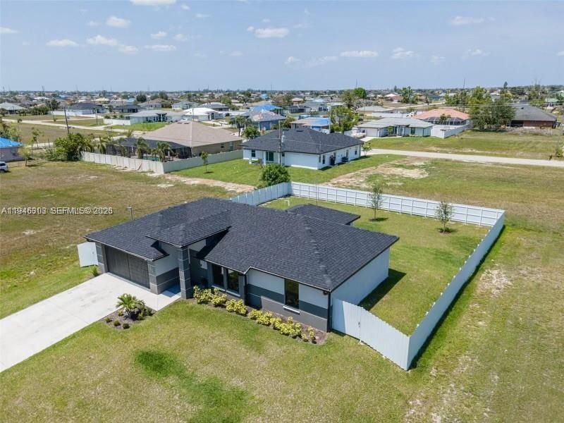 1302 NE 2nd Place , Cape Coral, FL 33909 Photo