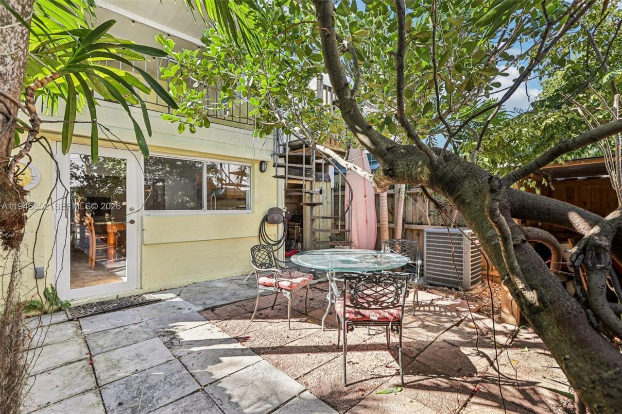 13503 NE 23rd Pl, North Miami, FL 33181 Photo