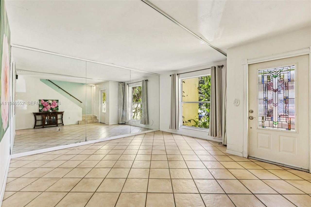 13503 NE 23rd Pl, North Miami, FL 33181 Photo