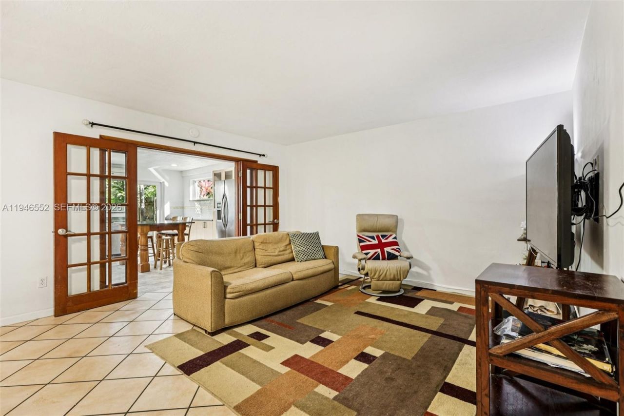 13503 NE 23rd Pl, North Miami, FL 33181 Photo