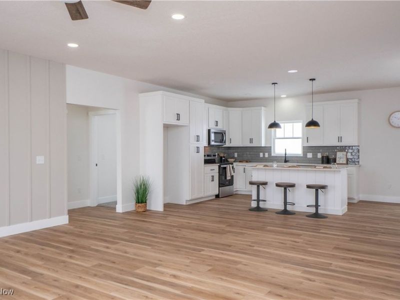 8421 Wadsworth Road, Wadsworth, OH 44281 Photo 6