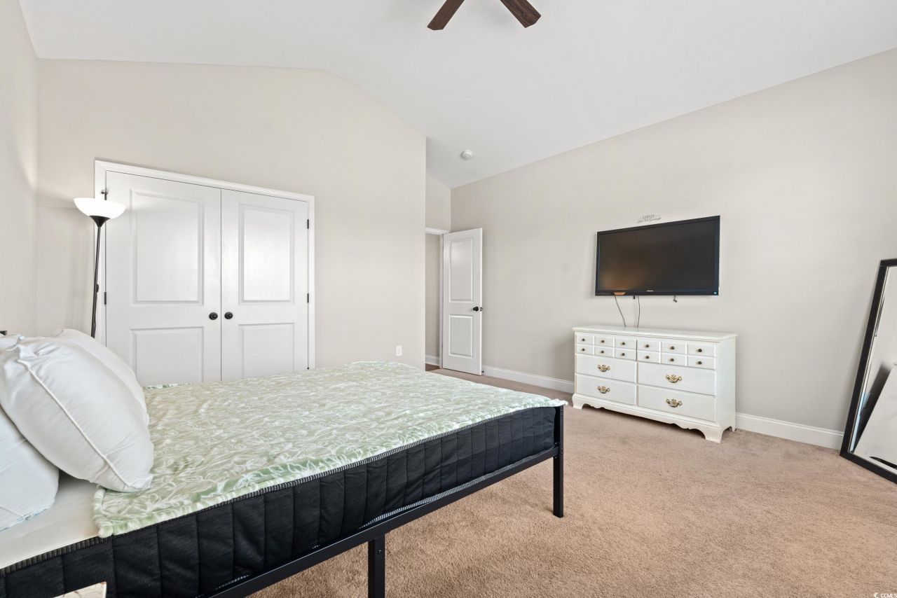 126 Viareggio Rd. Photo 19