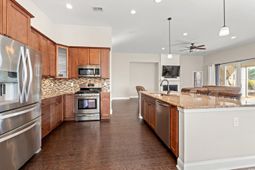 126 Viareggio Rd. photo 4