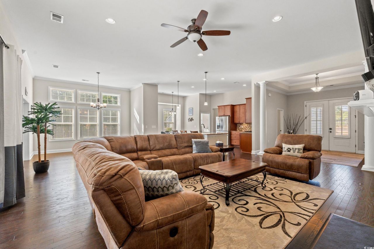 126 Viareggio Rd. Photo 5