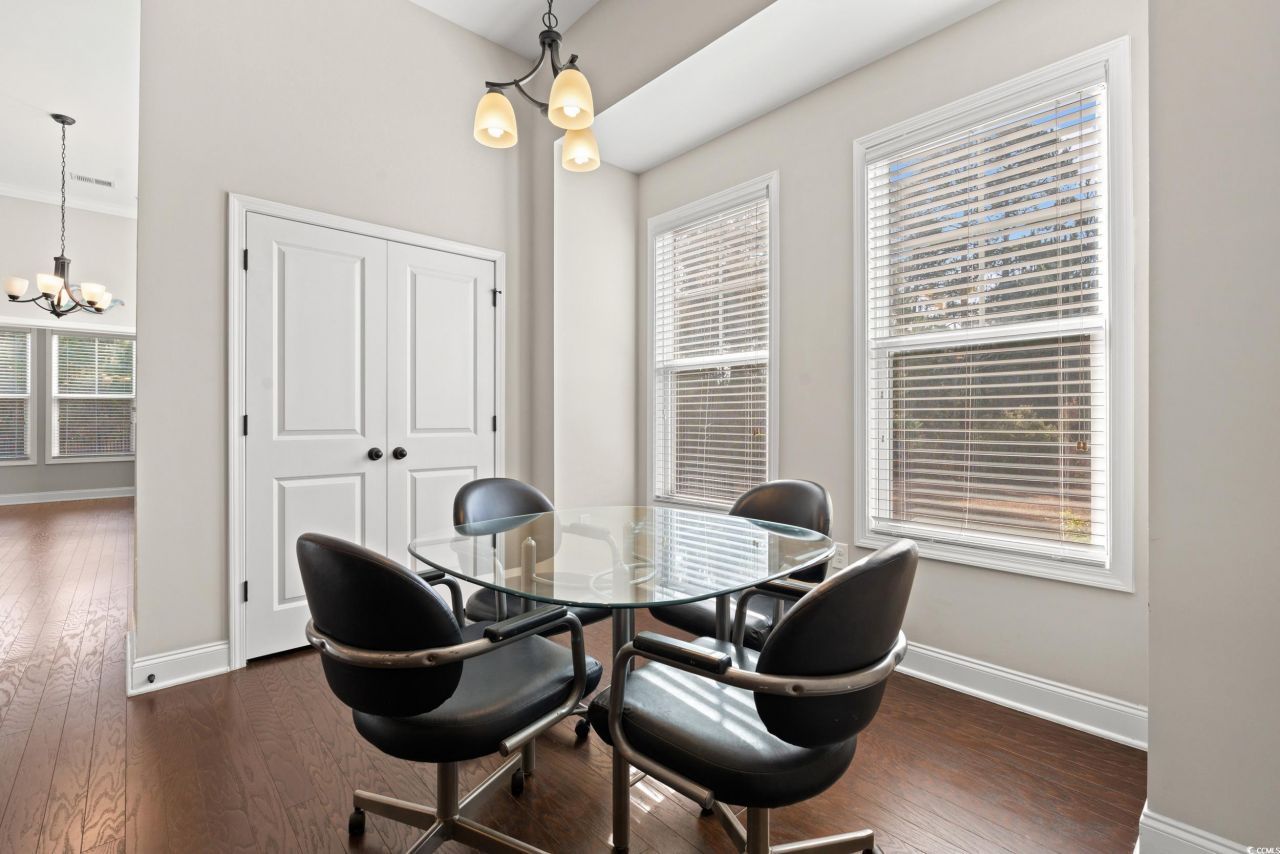 126 Viareggio Rd. Photo 6