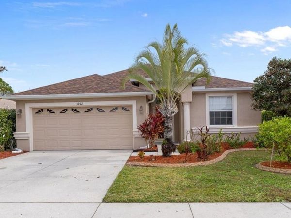 3922 LANGDRUM DRIVE, WESLEY CHAPEL, FL 33543