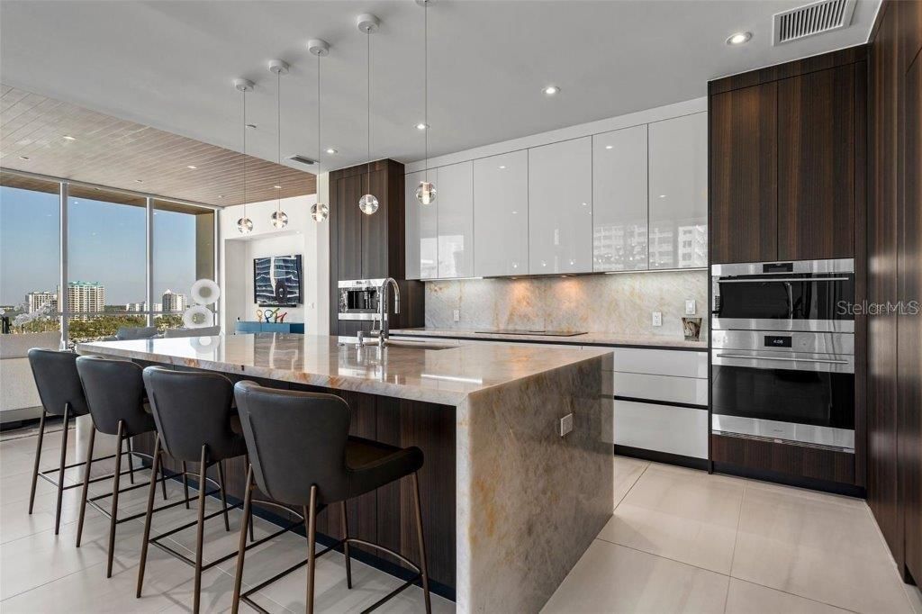 111 Golden Gate Point, Unit 802PH, Sarasota, FL 34236 Photo