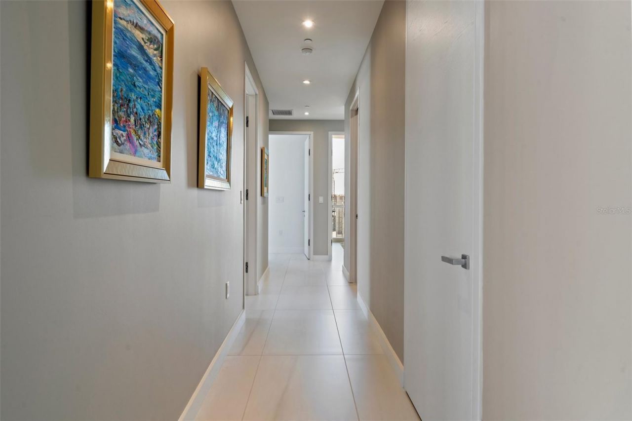 111 Golden Gate Point, Unit 802PH, Sarasota, FL 34236 Photo