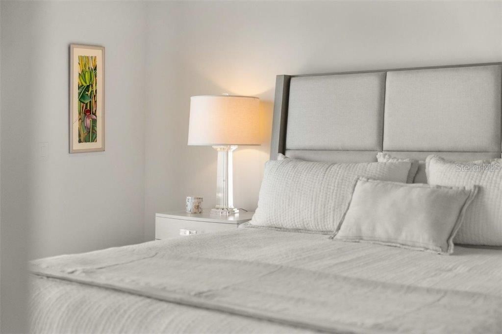 111 Golden Gate Point, Unit 802PH, Sarasota, FL 34236 Photo