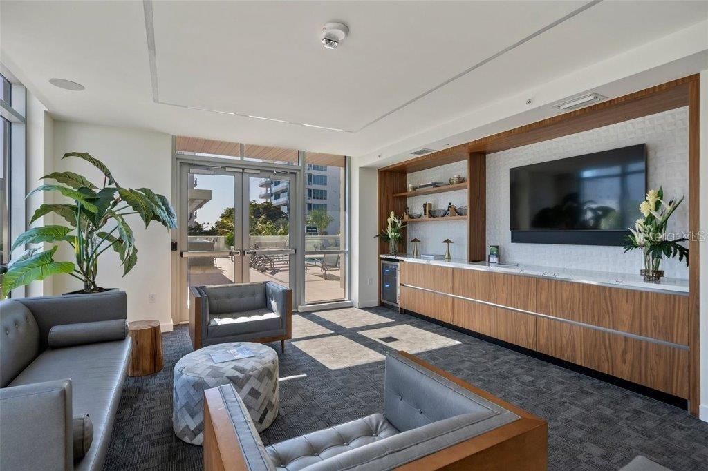 111 Golden Gate Point, Unit 802PH, Sarasota, FL 34236 Photo