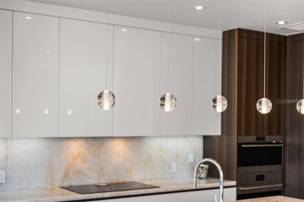 111 Golden Gate Point, Unit 802PH, Sarasota, FL 34236 Photo