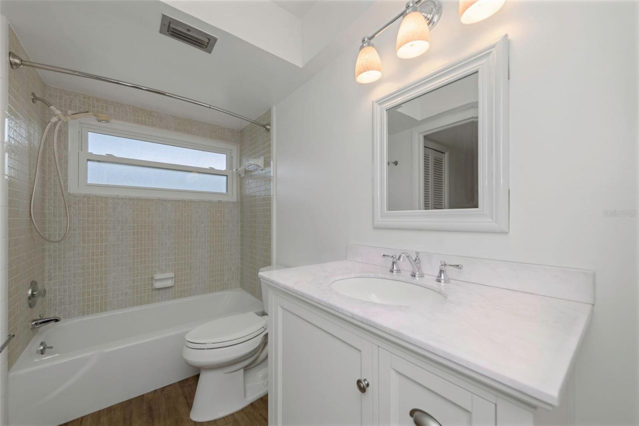 5020 Brittany Drive S, Unit 224, Saint Petersburg, FL 33715 Photo