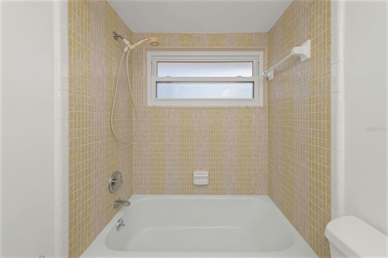 5020 Brittany Drive S, Unit 224, Saint Petersburg, FL 33715 Photo