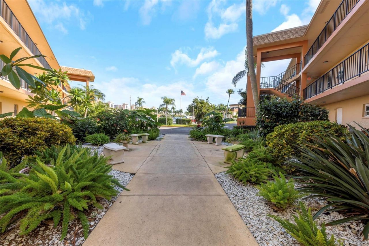 5020 Brittany Drive S, Unit 224, Saint Petersburg, FL 33715 Photo