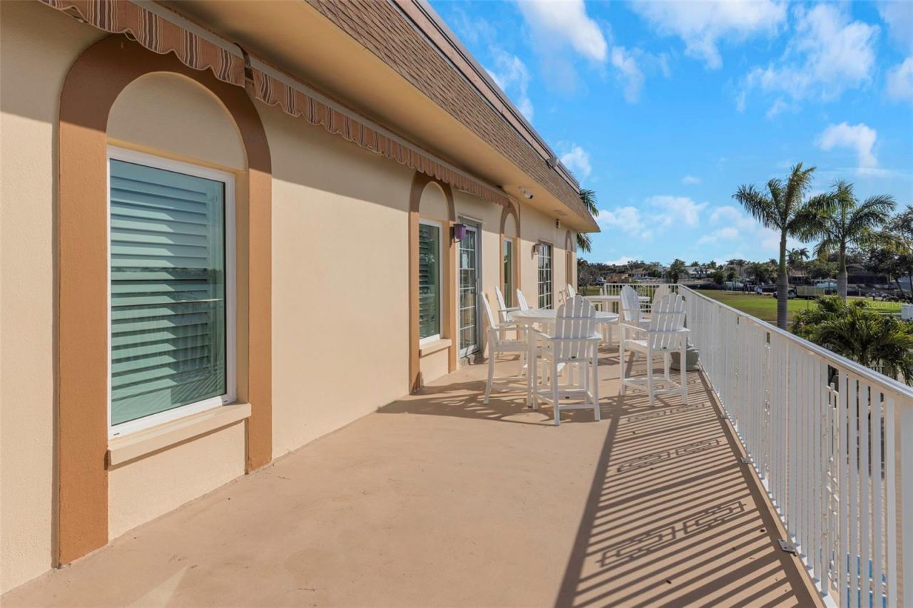 5020 Brittany Drive S, Unit 224, Saint Petersburg, FL 33715 Photo