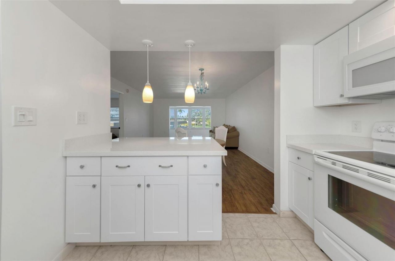 5020 Brittany Drive S, Unit 224, Saint Petersburg, FL 33715 Photo