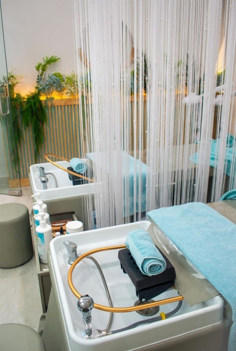 3810 Gunn Highway, Tampa, FL 33618 Photo