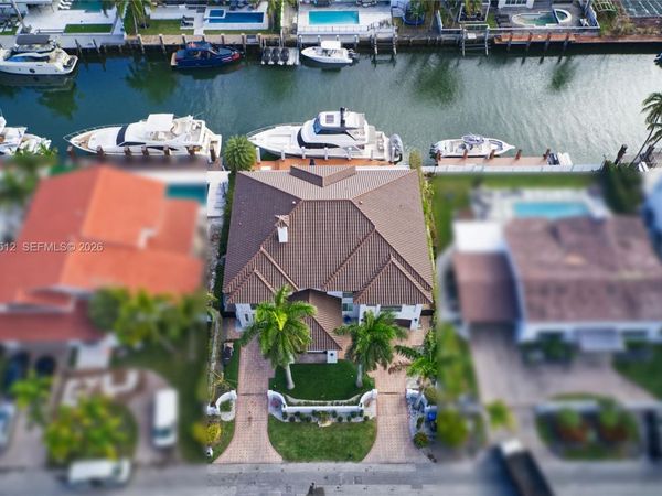 3368 NE 169th St, North Miami Beach, FL 33160