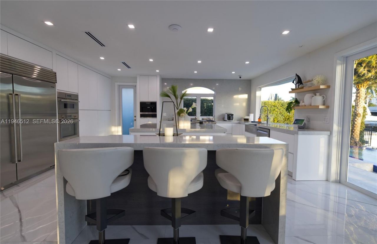 3368 NE 169th St, North Miami Beach, FL 33160 Photo