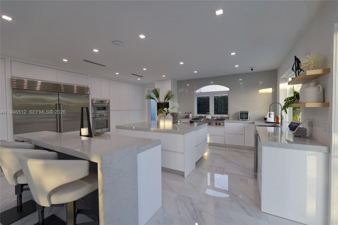 3368 NE 169th St, North Miami Beach, FL 33160 Photo