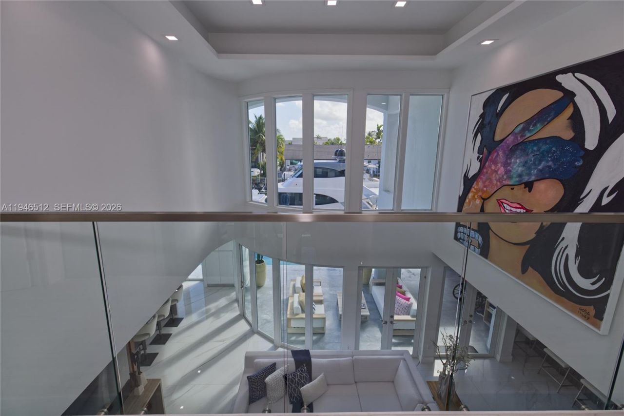 3368 NE 169th St, North Miami Beach, FL 33160 Photo