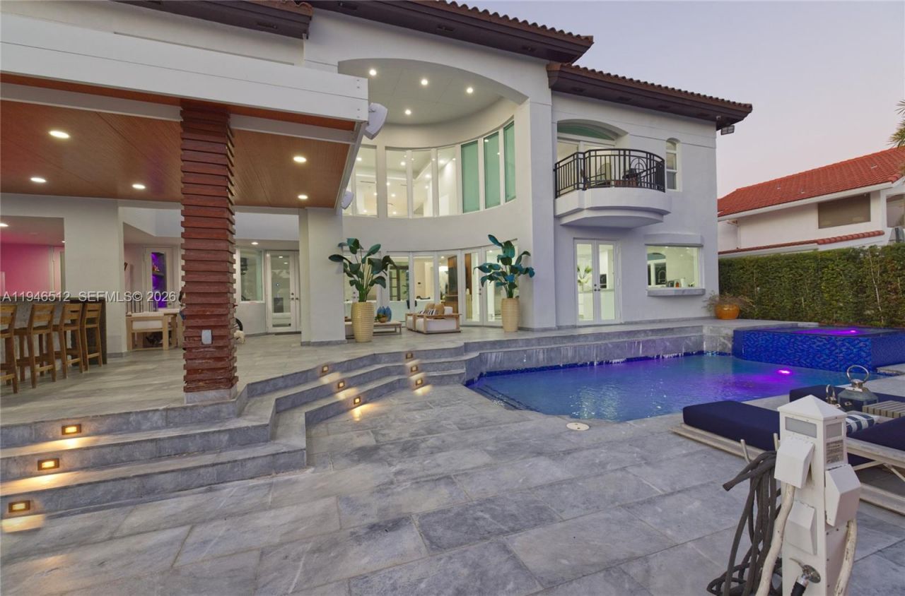 3368 NE 169th St, North Miami Beach, FL 33160 Photo