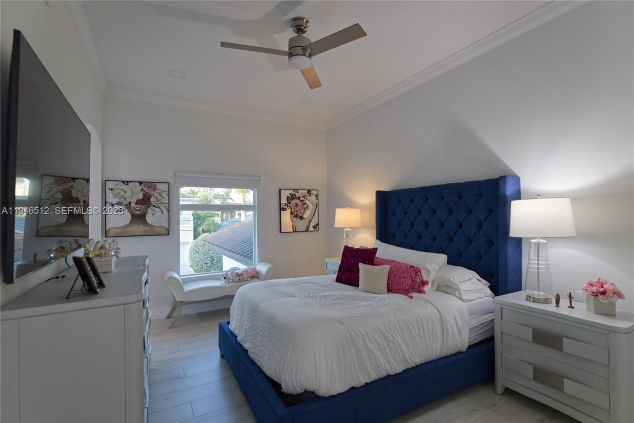 3368 NE 169th St, North Miami Beach, FL 33160 Photo