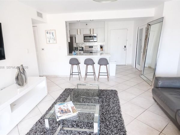 19701 E Country Club Dr, Unit 5605, Aventura, FL 33180