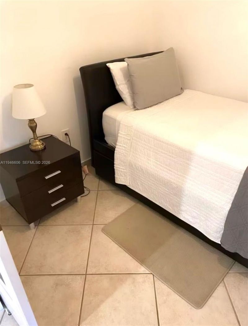 19701 E Country Club Dr, Unit 5605, Aventura, FL 33180 Photo