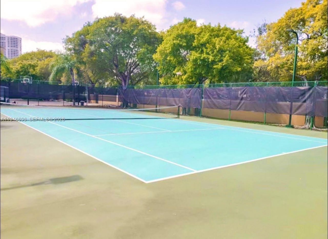 19701 E Country Club Dr, Unit 5605, Aventura, FL 33180 Photo