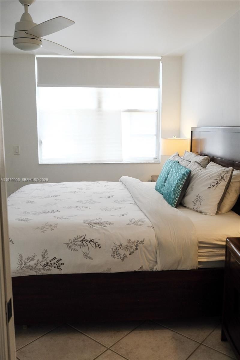 19701 E Country Club Dr, Unit 5605, Aventura, FL 33180 Photo
