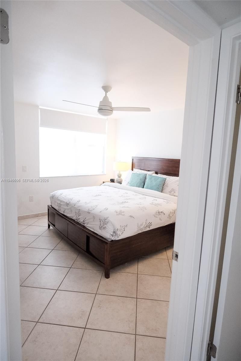 19701 E Country Club Dr, Unit 5605, Aventura, FL 33180 Photo