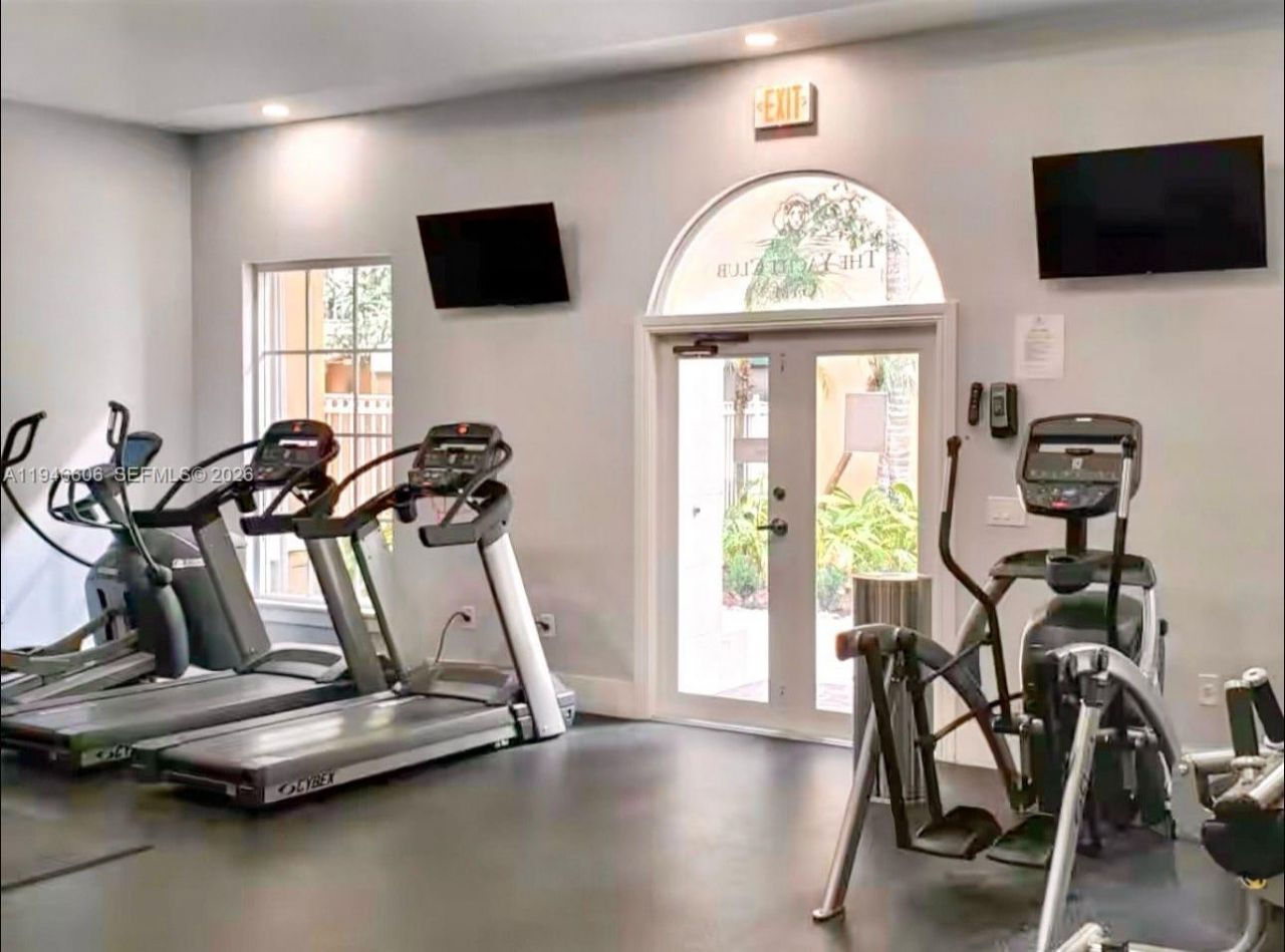 19701 E Country Club Dr, Unit 5605, Aventura, FL 33180 Photo