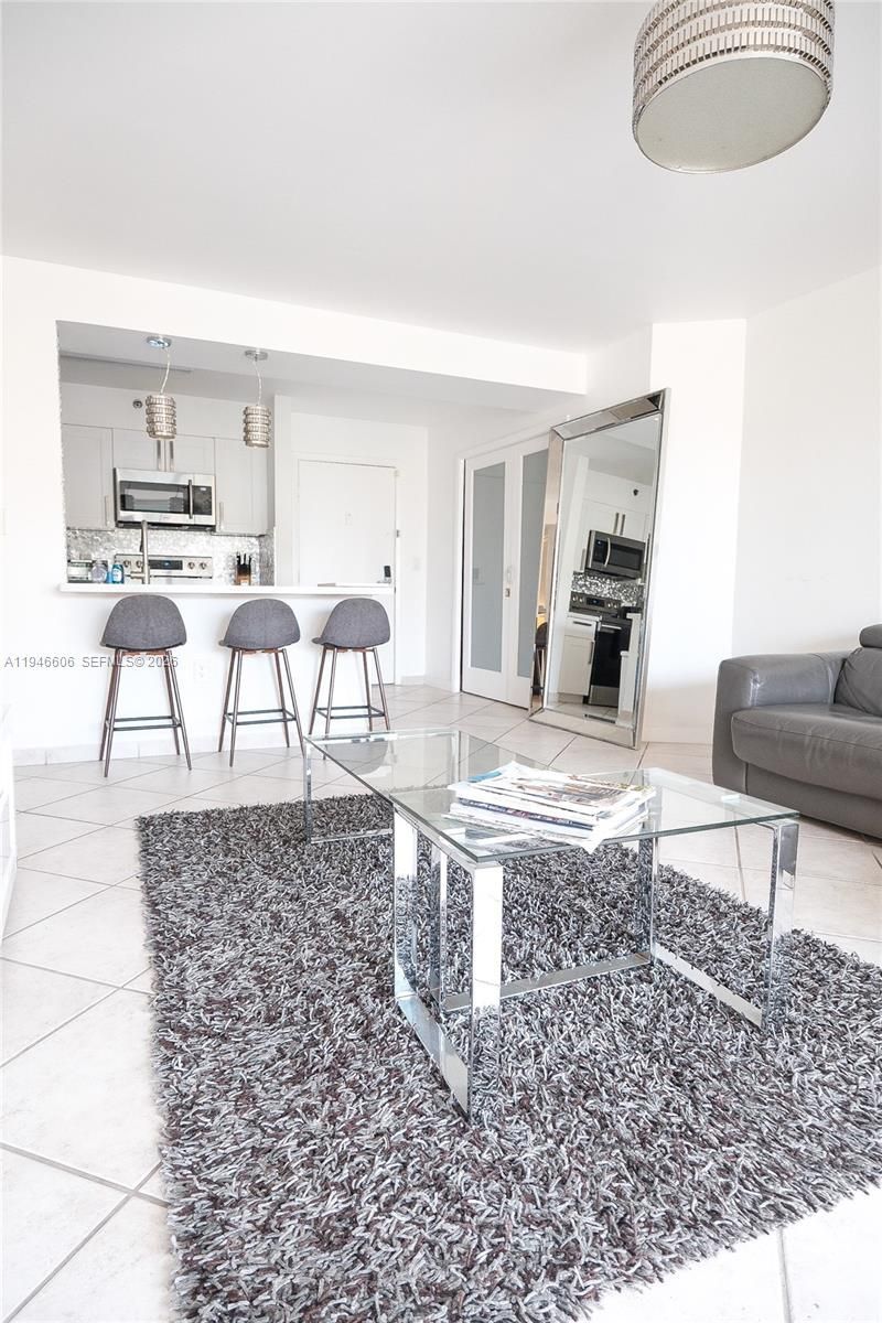 19701 E Country Club Dr, Unit 5605, Aventura, FL 33180 Photo