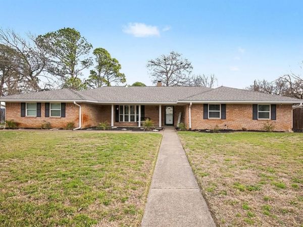 1603 Miller Court, Pantego, TX 76013