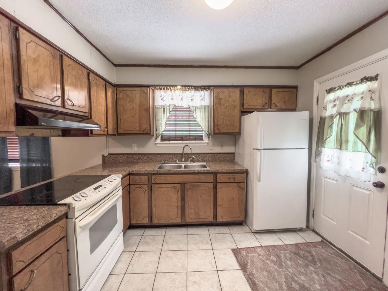 226 Barshay Drive Photo 6