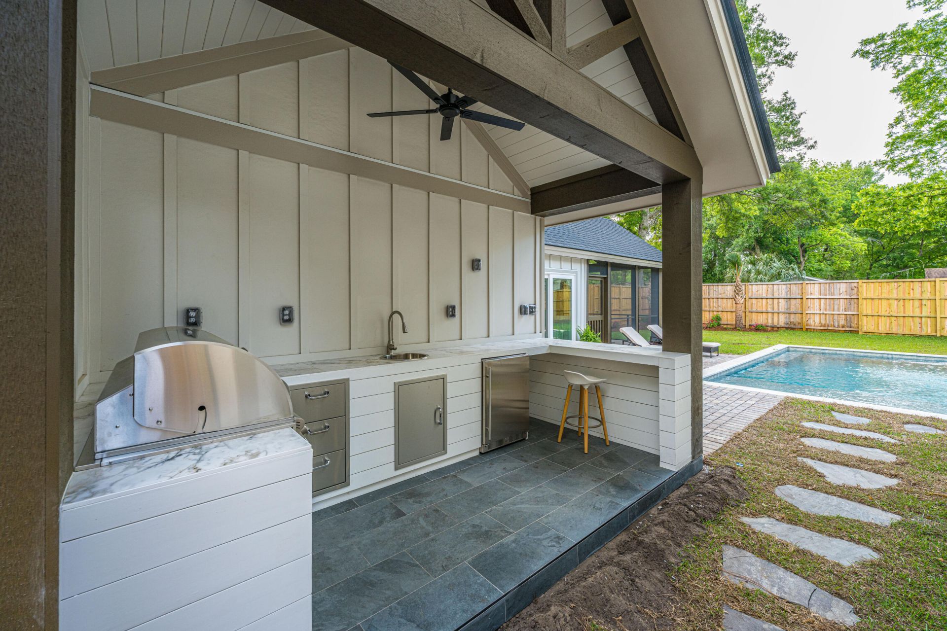 1405 Heather Drive Photo 14