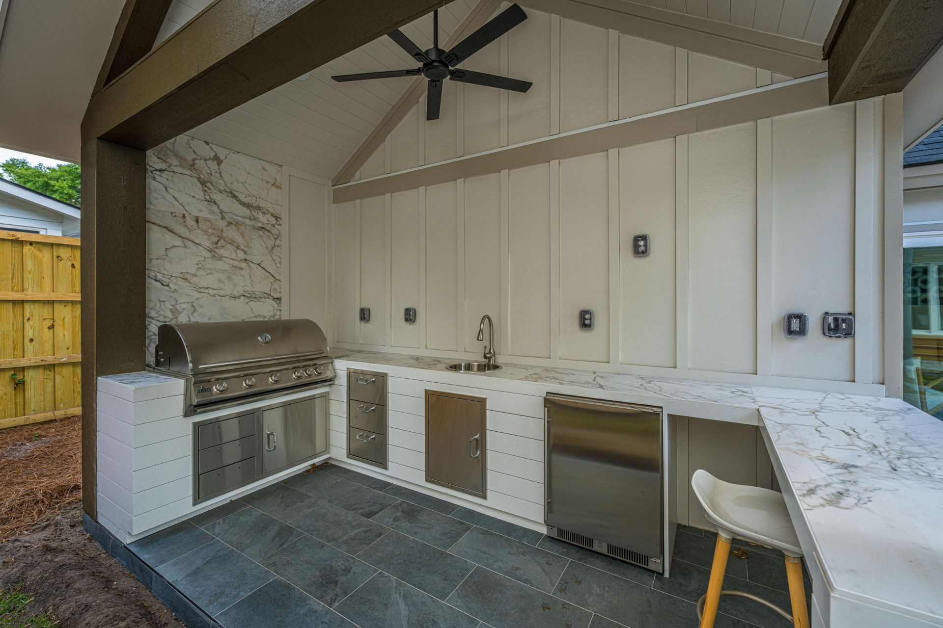 1405 Heather Drive Photo 15