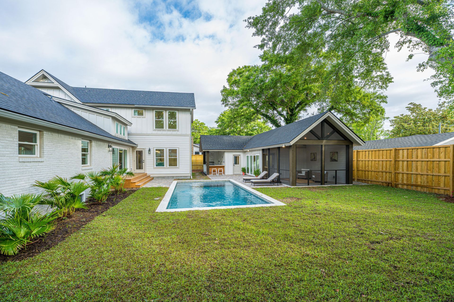 1405 Heather Drive Photo 18
