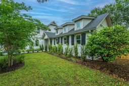 1405 Heather Drive photo 4