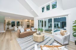 1405 Heather Drive photo 4