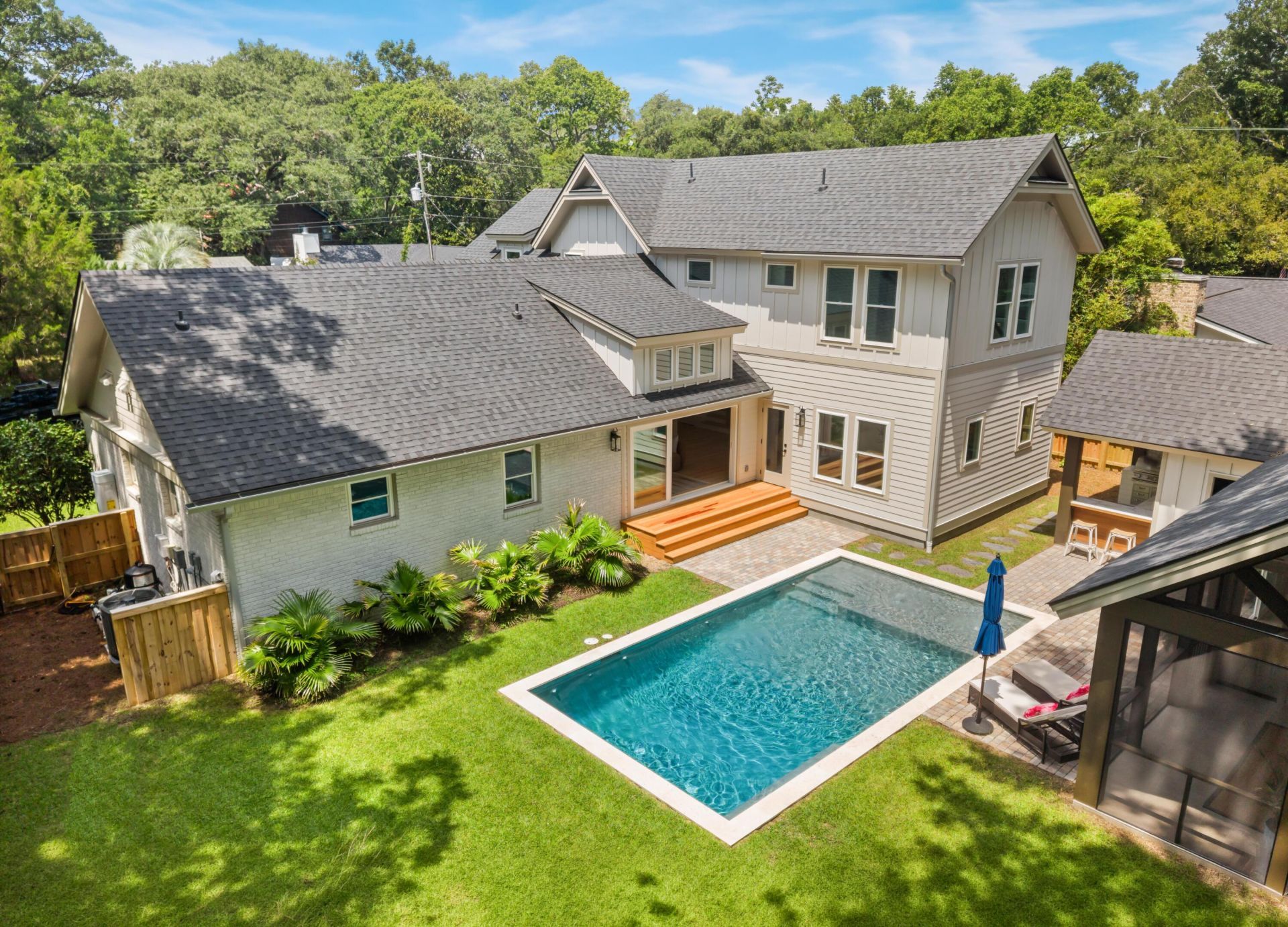 1405 Heather Drive Photo 6