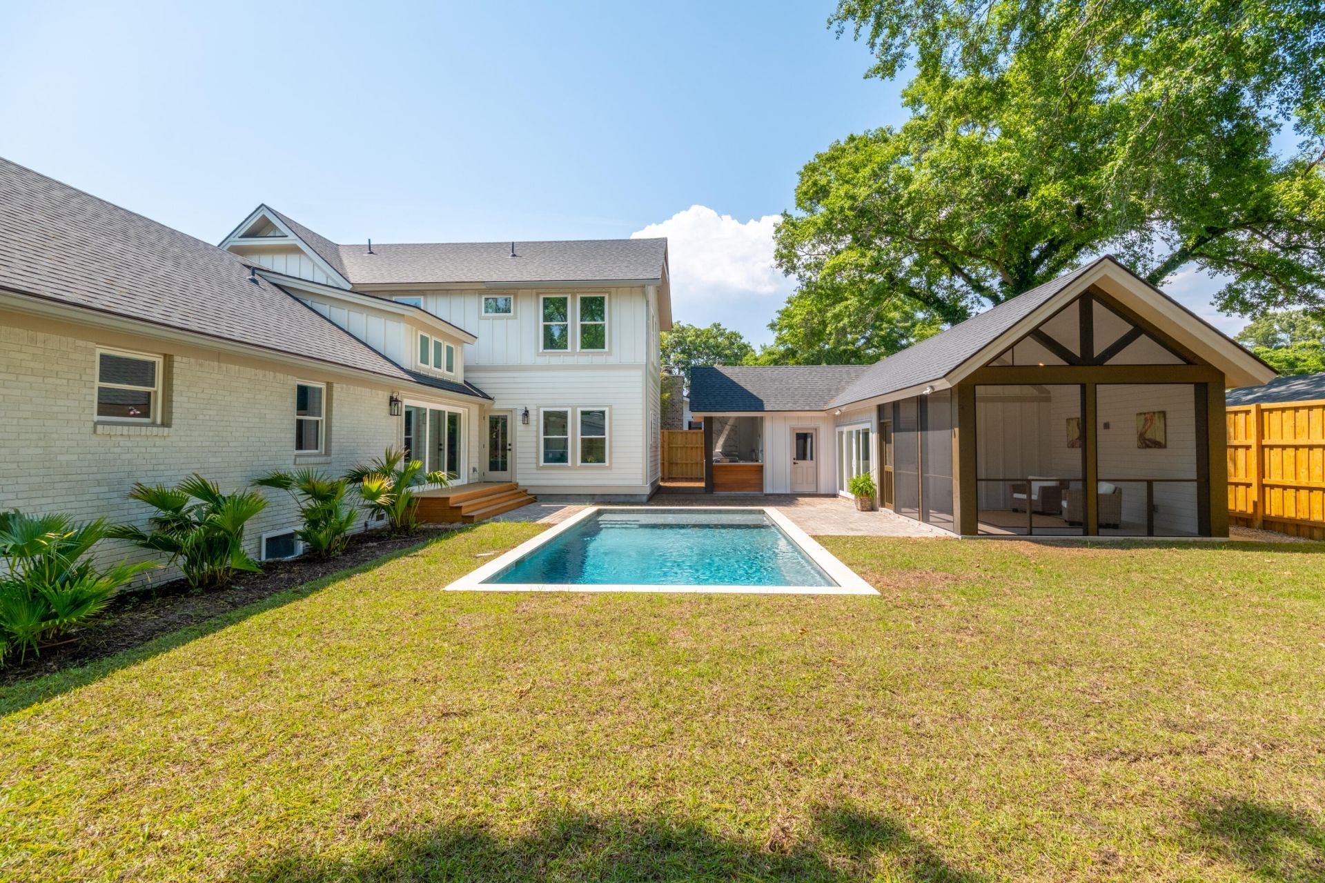 1405 Heather Drive Photo 8