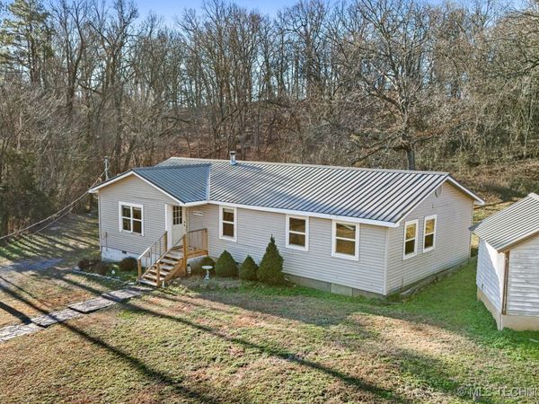 474018 E 660 Road, Watts, OK 74964