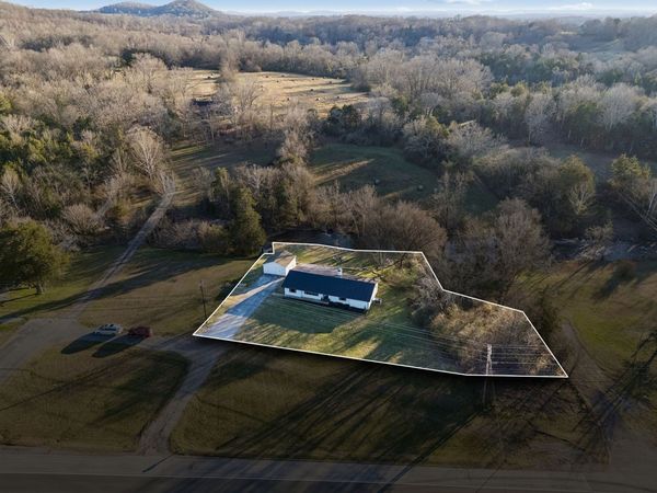 406 Bear Creek Pike, Columbia, TN 38401